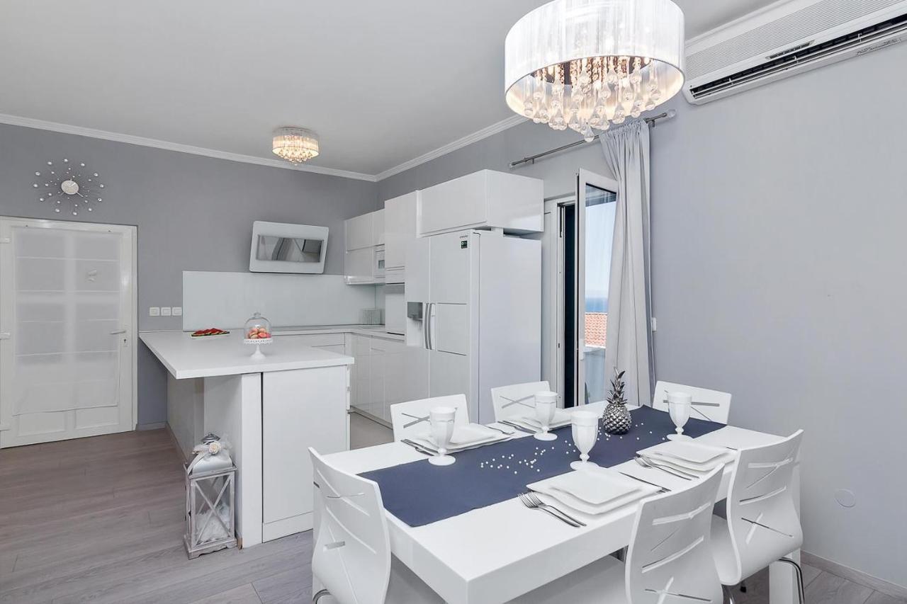 Apartments Gisela Макарска Экстерьер фото