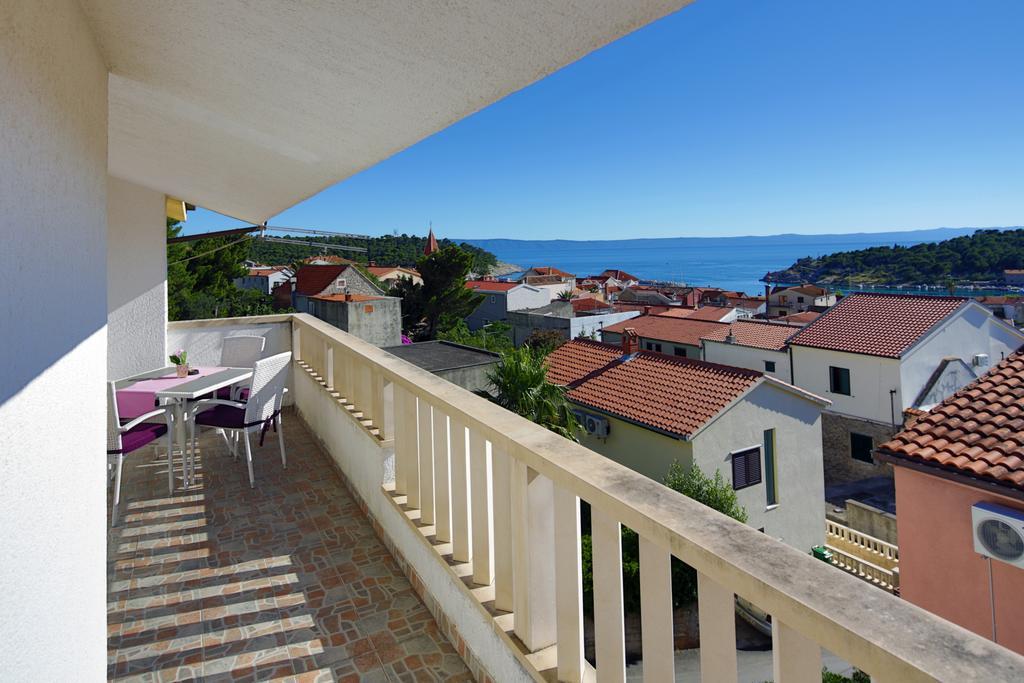 Apartments Gisela Макарска Экстерьер фото